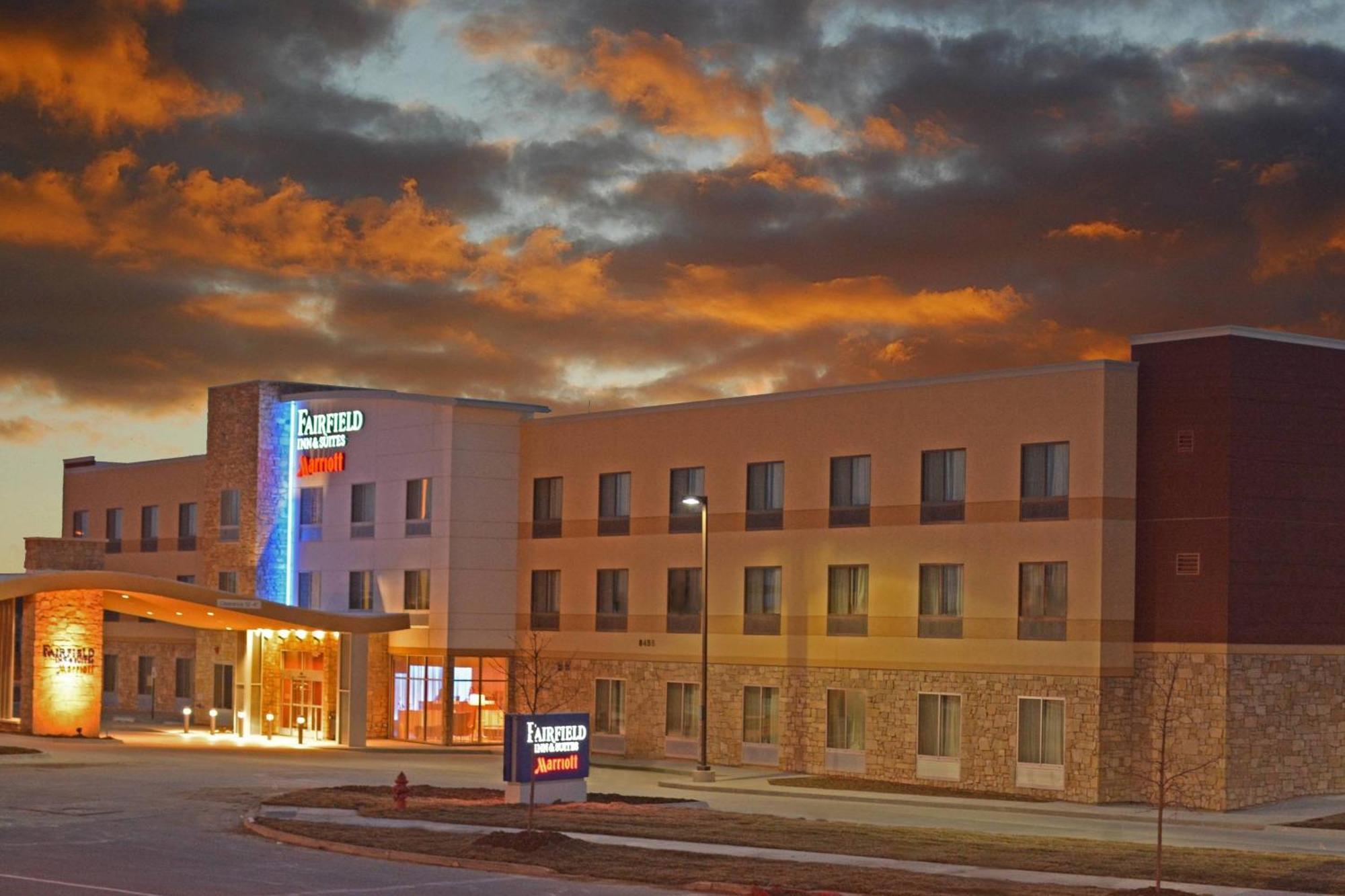 Fairfield Inn & Suites By Marriott Lincoln Southeast Exterior photo